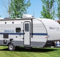 Easy to tow!  Amerilite 3703