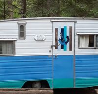 1965 Aristocrat Lo-Liner          The Lake house