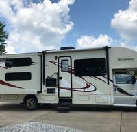 2016 Jayco Redhawk - Sleeps 8 people