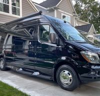 Easy to Drive, Mercedes Safety, 7 Seatbelts, Great Fuel Economy, King Bed!
