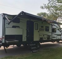The Wandering Dutchmen (2021 Coleman Dutchmen Light 2455BH) Bunkhouse