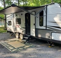 2021 Coleman Lantern 27 ft. Travel Trailer