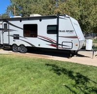 2013 Monaco R-Vision 25ft bumper pull camper sleeps 6