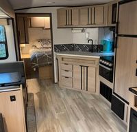2022 Cruiser RV Radiance 25RB