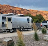Luxury 2022 25FB Flying Cloud Airstream- “Goose”