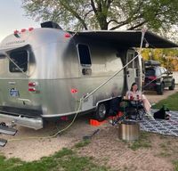 Beautiful. Luxurious. Airstream International - Signature Edition (23 ft)
