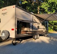 Hideaway RV rentals Fur baby friendly 2016 Keystone Hideout