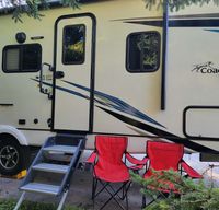 Escape-Explore-Experience with the 2022 Ens' Coachman Freedom Express