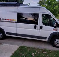 2017 Custom Camper Van with comfy queen bed, solar, water, fridge, etc.!