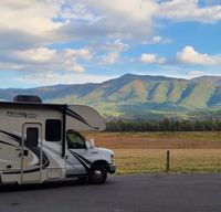 Thor Freedom Elite Driveable RV with Generator and TV