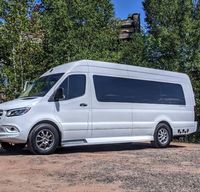 HALK - 2022 LUXURY 10 PASSENGERS Van with 2 TVs, Kitchenette and Toilet