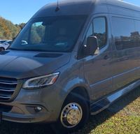 2020 Ultimate Toys Ultimate Presidential with wheelchair lift on side