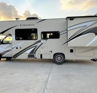 2019 Thor Chateau - Geaux Travel Y'all!