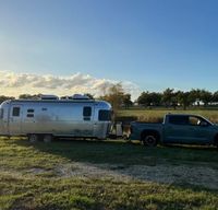 Ari, our 2023 25ft Airstream Flying Cloud Queen FB