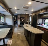 2020 Coleman, Sleeps 8