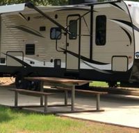 2018 Keystone RV Hideout - Bunk House - Power Jacks & awning - 1 slide out