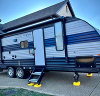 Blu the Grey Wolf, 23DBH lightweight Home Away from Home