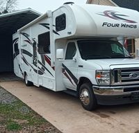 2022 Thor w/ Bunk beds (Tow Dolly available)