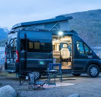 *Convenience and Luxury That Sleeps 4!  2021 Thor Scope 18T