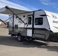 2022 Jayco Jay Flight SLX ( Mid SUV can Towing 5000LB)