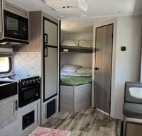 "Memory Maker"   full size bunks and a Queen bed!