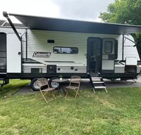 SPACIOUS & MODERN Coleman 30' - Comfort Awaits!