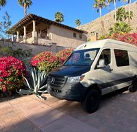 DaVinci Voyager : 4x4 2023 Mercedes Sprinter w Outdoor shower