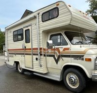 "Short Bus" Vanguard MV 1800 , 20 ft.'s for four ? Easy Drive! Fun Fun Fun