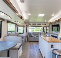 NEW & Fully Stocked Crusader! Spacious 3 Bed Bunkhouse, Sleeps 7