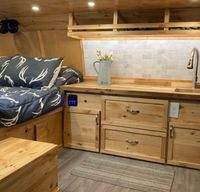 Off-Grid Escape!