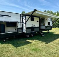 2022 Jayco Jay Flight with a full Bunkhouse for the whole family