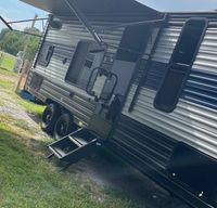 2022 Cherokee Grey Wolf 22MKSE