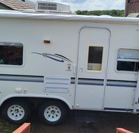 2000 Aerolite Kodiak 210 Hybrid Travel