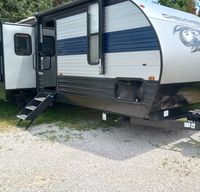 2022 Forest River Cherokee Huge Glamping at its best!