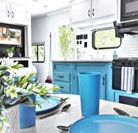 Beach Ready! Sleeps 6 - Pet Friendly