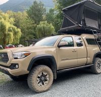 2018 Toyota Tacoma camper truck