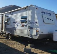 Affordable New Listing! 2004 Keystone Sprinter Travel Trailer EZ Tow