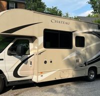 2018 Thor Chateau 26b Motor Home