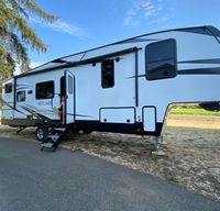 2020 Atlas Fifth Wheel BUNKHOUSE