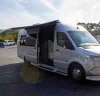 Entourage Elite: Your Ultimate Road Trip Companion!