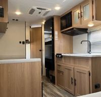2024 Brand new! Forest River PrimeTime Avenger 25BH - Sleeps 6!