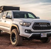 4x4 Toyota Tacoma - Sleeps up to 5
