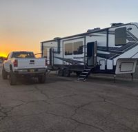 Rent Our Radiant Fifth Wheel Wonderland!