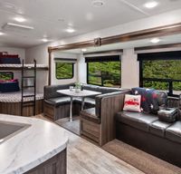 Tour Kentucky in our Family Friendly 2019 Highland Ridge