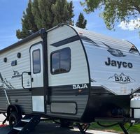 Adventure ready and space for the whole fam! 2024 Jayco Baja 174BHW