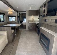 2020 Coachmen Apex Ultra Lite - Arctic Edition 284BHS