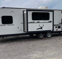 Family Friendly Travel Trailer *delivery only*