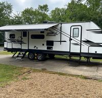 2022 Dutchman RV Coleman Lantern LT Series 2755BH