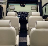 PREMIER ULTIMATE COACH