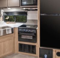 Campster's Cruiser RV Avenir A-27BH Travel Trailer